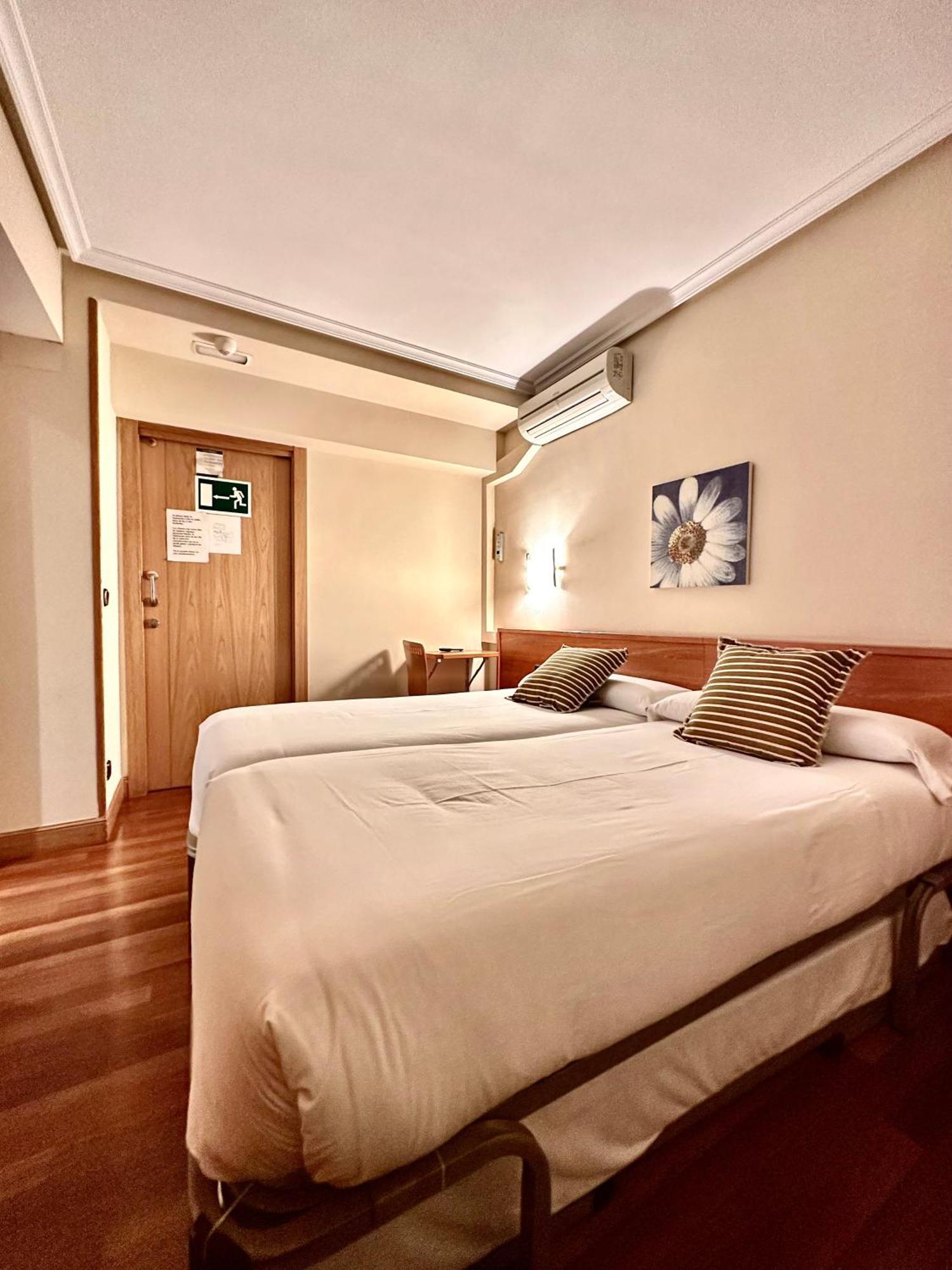 Pension Anoeta San Sebastian Exterior photo